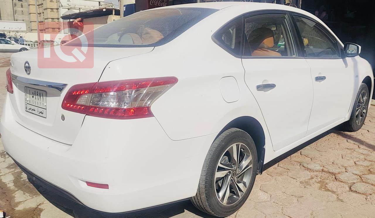 نيسان سنترا